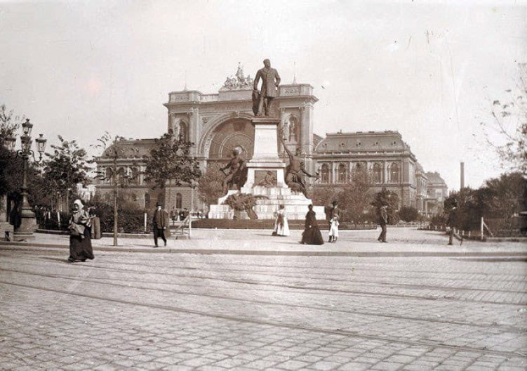 Keleti Railway Station, Budapest, ca. 1890.