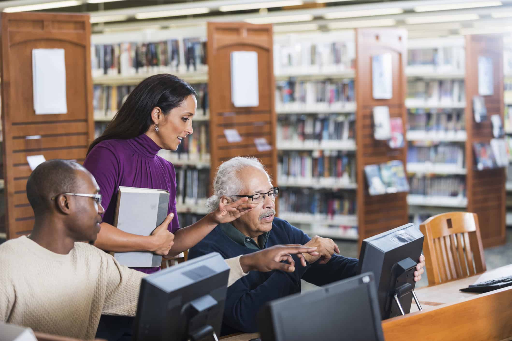 What 311 academic librarians from 31 countries told us about AI - De Gruyter Conversations